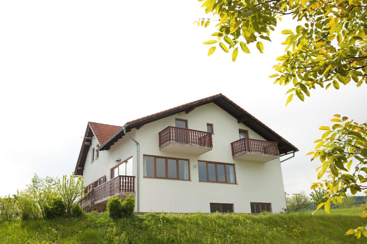 Guesthouse Zafran Smoljanac Exteriör bild