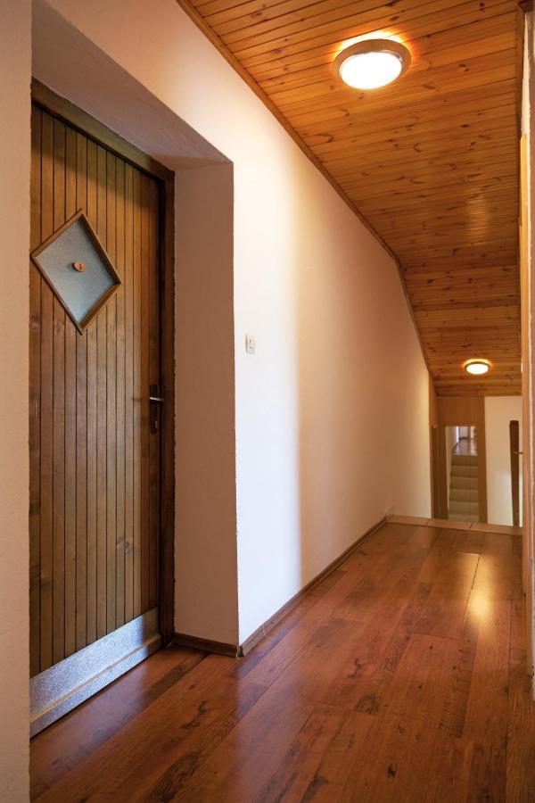 Guesthouse Zafran Smoljanac Rum bild